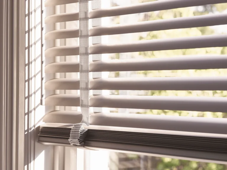 Venetian blinds